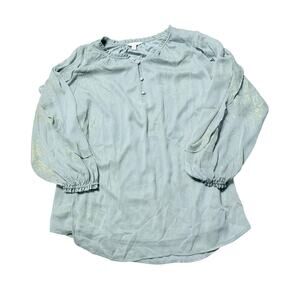 VTG Deeply Carved Cream Corn Bakelite Clamper Bangle – Floral & Scalloped Edge